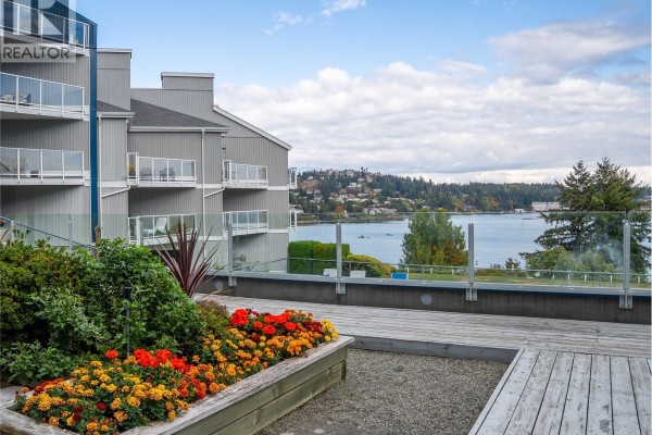 Ensuite - 303 2560 Departure Bay Rd, Nanaimo, BC V9S5P1 Photo 5