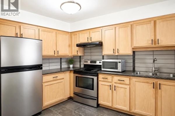 303 2973 Burlington Drive, Coquitlam, BC V3B6X1 Photo 4