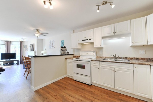 303 3174 Gladwin Road, Abbotsford, BC V2T5T5 Photo 5