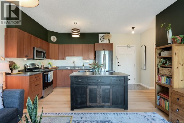 Kitchen - 303 383 Wale Rd, Colwood, BC V9B2P9 Photo 4