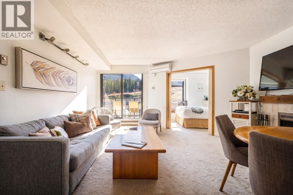 303 4280 Mountain Square, Whistler, BC V8E1B9 Photo 5