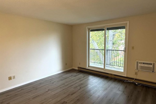 Eat in kitchen - 303 460 Kenaston Boulevard, Winnipeg, MB R3N1Z1 Photo 3