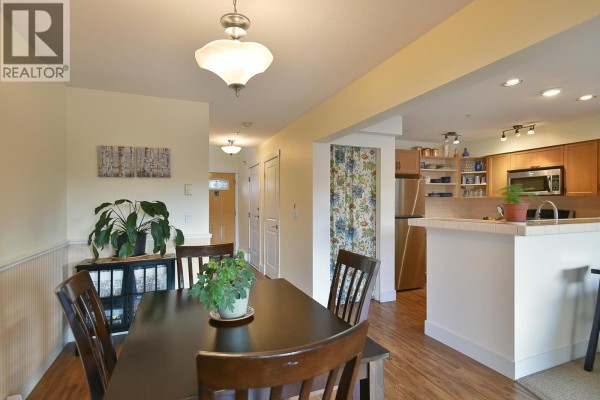 303 5711 Ebbtide Street, Sechelt, BC V7Z0J5 Photo 5