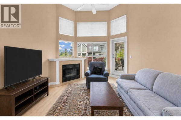 303 70 Richmond Street, New Westminster, BC T6W2N4 Photo 3