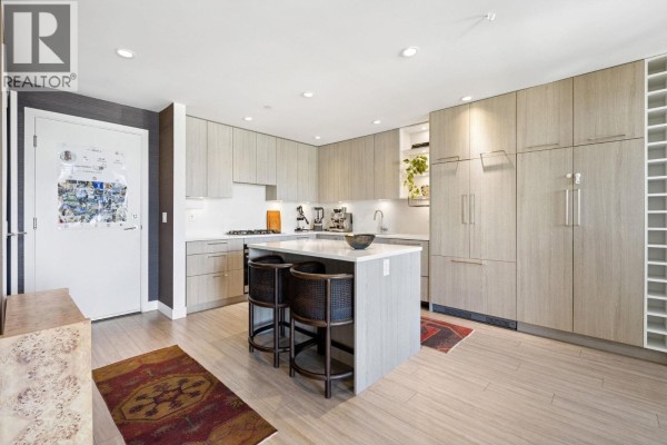 303 707 E 3rd Street, North Vancouver, BC V7L1G8 Photo 3