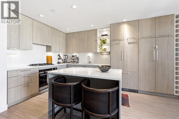 303 707 E 3rd Street, North Vancouver, BC V7L1G8 Photo 4