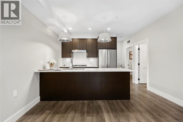 Kitchen - 303 741 Travino Lane, Saanich, BC V8Z0G3 Photo 4