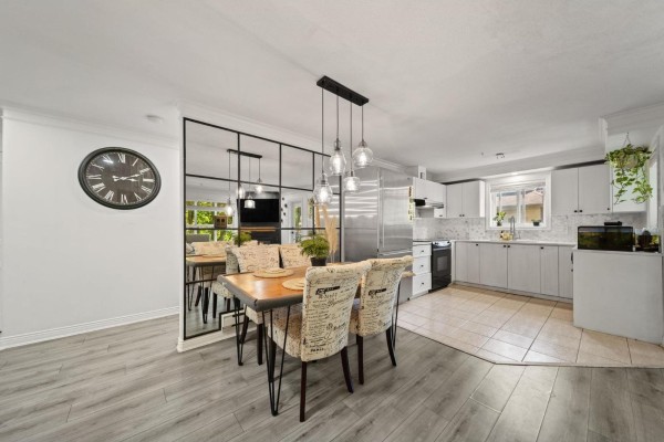 303 8115 121a Street, Surrey, BC, photo 2