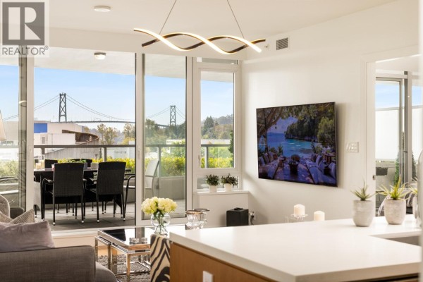 303 866 Arthur Erickson Place, West Vancouver, BC V7T0B2 Photo 4