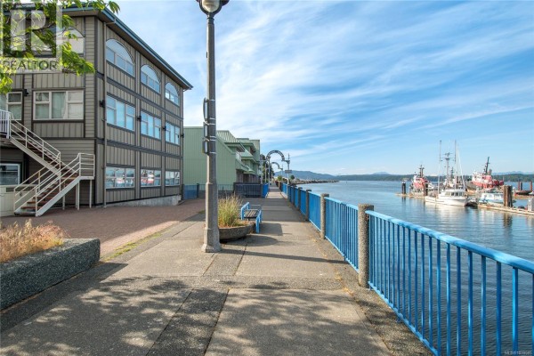 303 871 Island Hwy, Campbell River, BC V9W2C2 Photo 5