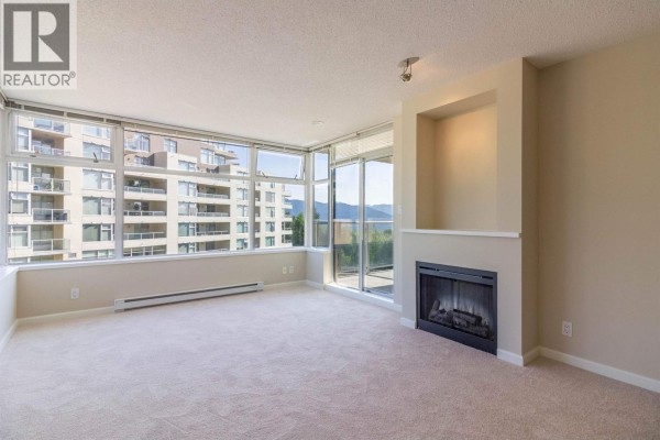 303 9298 University Crescent, Burnaby, BC V5A4X8 Photo 5