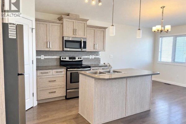 4pc Bathroom - 303 Coalbanks Boulevard W, Lethbridge, AB T1K4V4 Photo 5