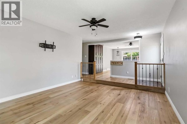 Primary Bedroom - 303 Cornwall Drive, Fort Mcmurray, AB T9K1G7 Photo 4