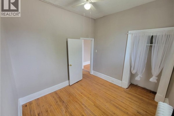 Living room - 303 East 19th Street Unit# 1, Hamilton, ON L9A4S6 Photo 5