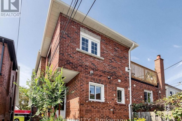 Bedroom - 303 Oakwood Avenue, Toronto, ON M6E2V3 Photo 2