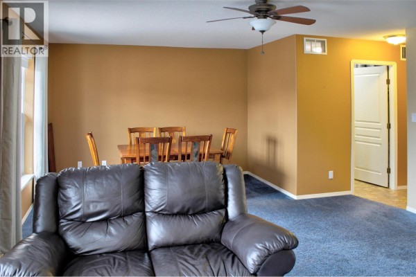 Bedroom - 303 Regent Avenue Unit# 31, Enderby, BC V0E1V2 Photo 5