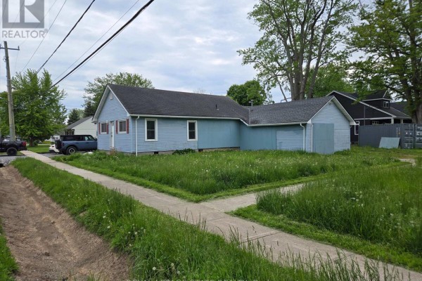 Residential for sale at 303 Ridge Road S, Fort Erie, ON - MLS® Cee9sc