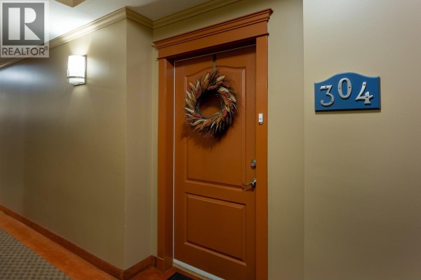Primary Bedroom - 303 Whitman Road Unit# 304, Kelowna, BC V1V2P3 Photo 5