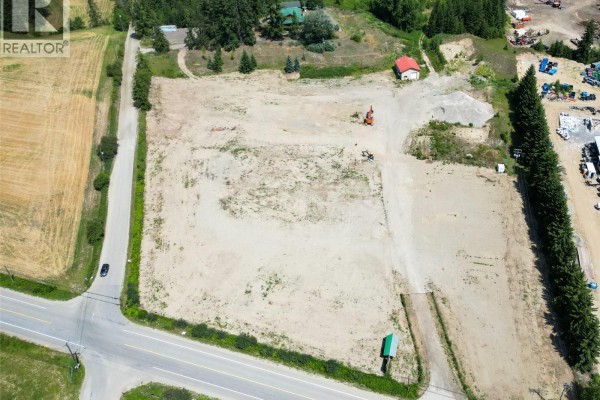 3030 40 Street Se, Salmon Arm, BC V1E1X7 Photo 3