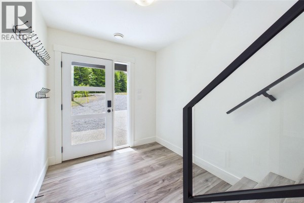 Family room - 3030 Gregson Rd, Nanaimo, BC V9R6W8 Photo 3
