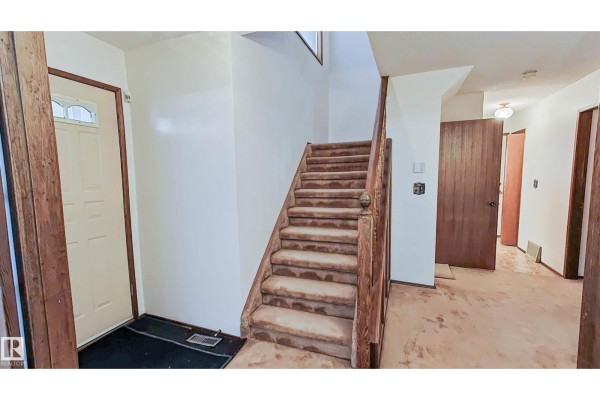 Family room - 3031 79 St Nw Nw, Edmonton, AB T6K3N2 Photo 4