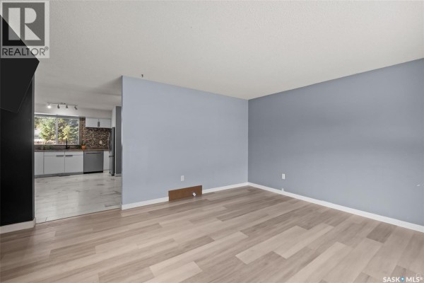 4pc Bathroom - 3035 Dunn Drive, Prince Albert, SK S6V6Y5 Photo 3
