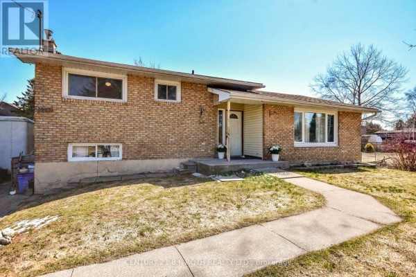 3039 Poplar Road, Innisfil, ON, photo 2