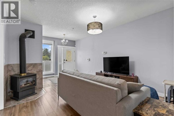 Kitchen - 304, 1540 17 Avenue Sw, Calgary, AB T2T0C8 Photo 2