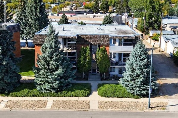 304, 1716 Henderson Lake Boulevard S, Lethbridge