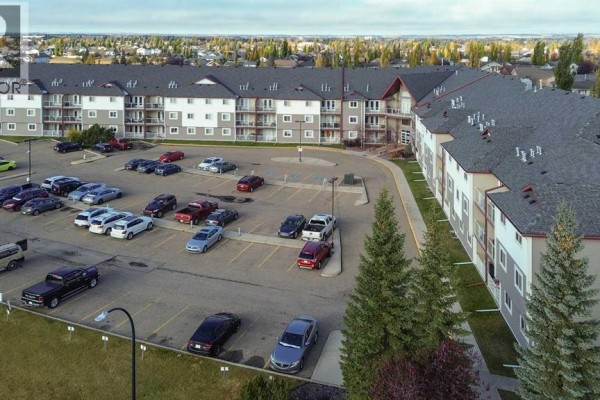 Kitchen - 304, 260 Duston Street, Red Deer, AB T4R3G5 Photo 5