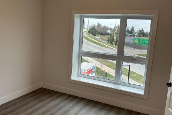 304 - 1000 Lackner Boulevard, Kitchener, ON N2A0L3 Photo 5