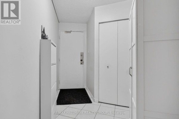 Kitchen - 304 - 1380 Prince Of Wales Drive, Ottawa, ON K2C3N5 Photo 3