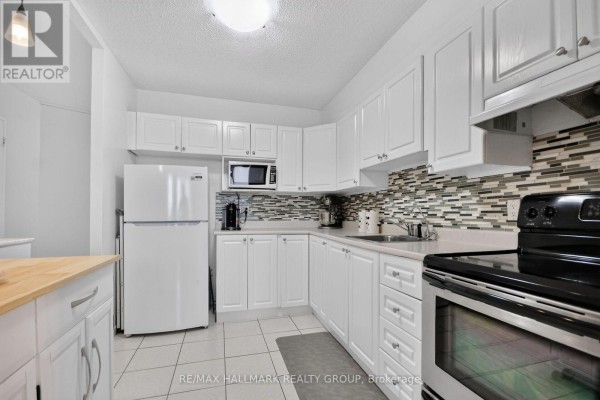 Bedroom - 304 - 1380 Prince Of Wales Drive, Ottawa, ON K2C3N5 Photo 5