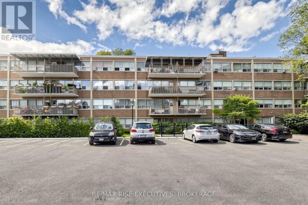 304 - 160 The Donway W, Toronto, ON, photo 2