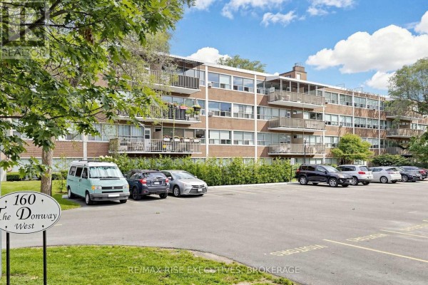 304 - 160 The Donway W, Toronto, ON, photo 3