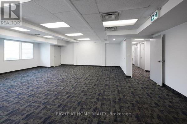 304 - 170 Sheppard Avenue E, Toronto, ON M2N3A4 Photo 3