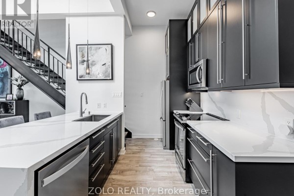 Primary Bedroom - 304 - 1842 Queen Street E, Toronto, ON M4L6T3 Photo 5