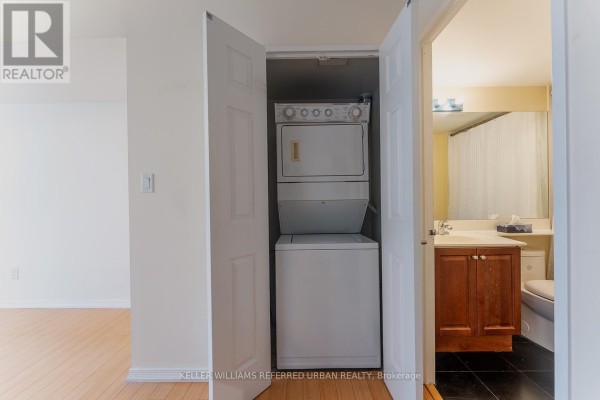 Bedroom - 304 - 230 King Street E, Toronto, ON M5A1K5 Photo 4