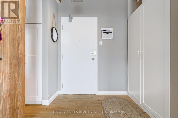 Bathroom - 304 - 24 Noble Street, Toronto, ON M6K2C8 Photo 5