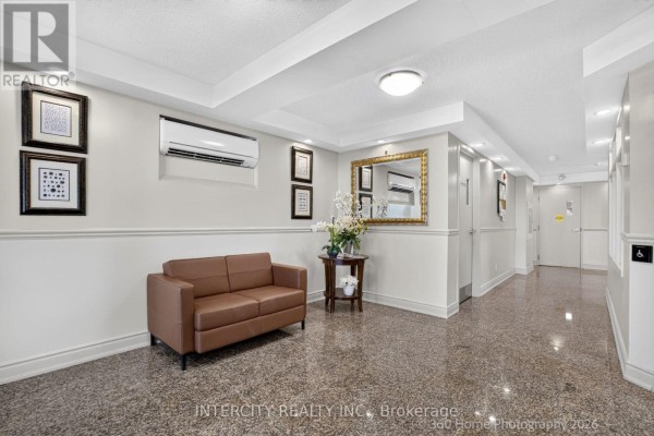 Dining room - 304 - 245 Pine Grove Road, Vaughan, ON L4L2H7 Photo 3