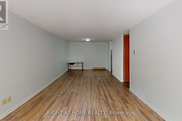 304 - 25 Meadow Lane, Barrie, ON L4N7K2 Photo 5