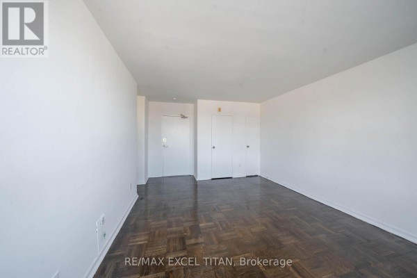 304 - 2507 Eglinton Avenue W, Toronto, ON M6M1S9 Photo 3