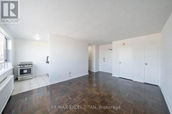 304 - 2507 Eglinton Avenue W, Toronto, ON M6M1S9 Photo 4