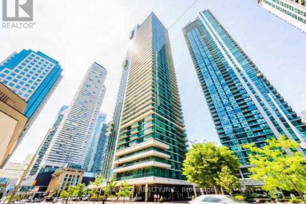 304 - 33 Bay Street, Toronto