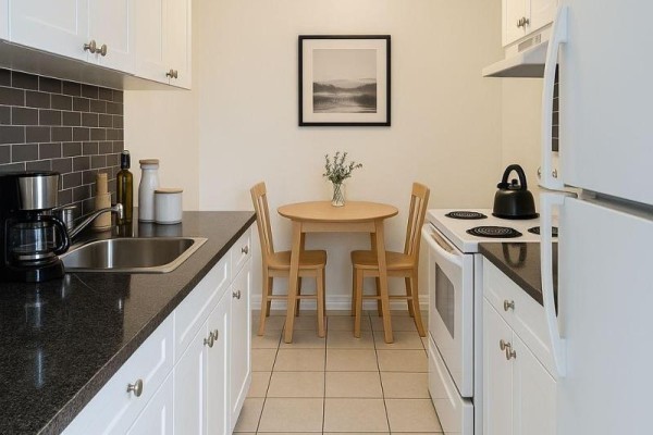 Dining room - 304 - 35 Confederation Drive, Toronto, ON M1G1A2 Photo 2