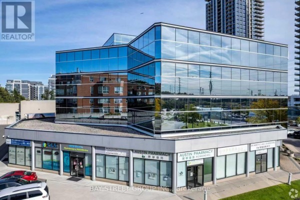 304 - 350 Highway 7 E, Richmond Hill, ON L4B3N2 Photo 2