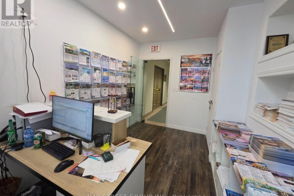 304 - 350 Highway 7 E, Richmond Hill, ON L4B3N2 Photo 4