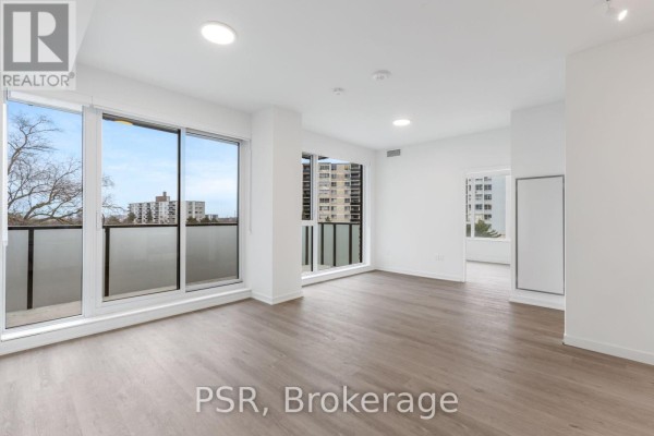 304 - 4365 Bloor Street W, Toronto