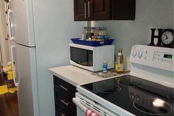 304 - 4692 Crysler Avenue N, Niagara Falls, ON L3K5V5 Photo 5