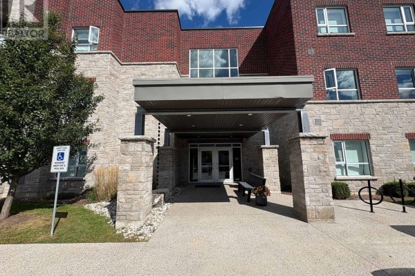 304 - 529 South Pelham Road, Welland, ON L3C0H7 Photo 2